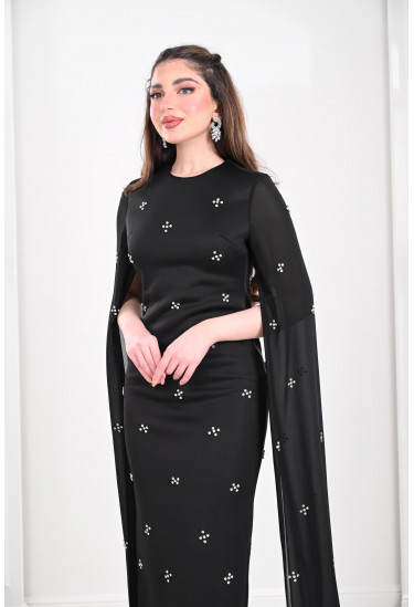 فستان كلاسيك بقصة مستقيمة 