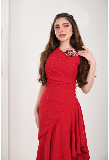 فستان ميدي مزين بحبات الستراس الساحرة