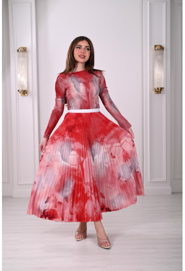 طقم نسائي مشبح  بألوان مميزة 