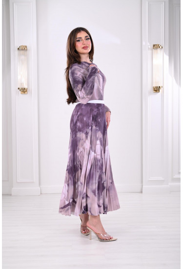 طقم نسائي مشبح  بألوان مميزة 