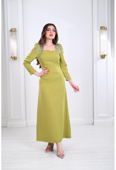 فستان سيمبل بتطريز هادئ على الأكتاف 