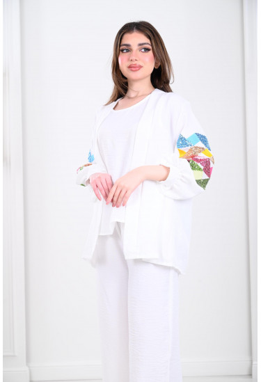 طقم نسائي مزين بشرائط حلزونية مطرزة