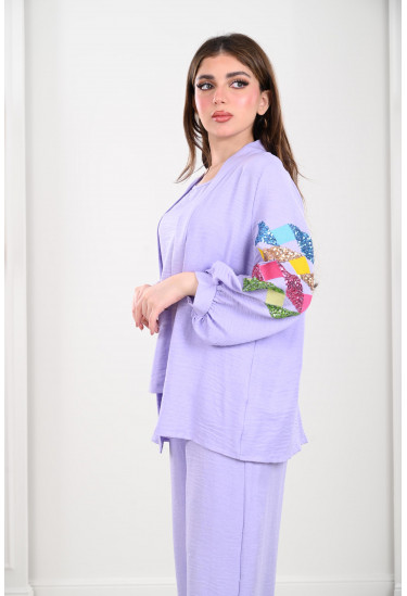 طقم نسائي مزين بشرائط حلزونية مطرزة