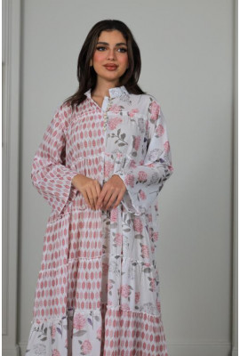 جلابية فضفاضة مزينة بالزهور و النقاط جلابية فضفاضة مزينة بالزهور و النقاط