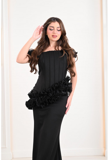 فستان سهرة بنمط كشكش على الخصر 