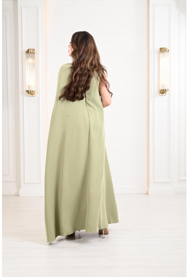 فستان سهرة بكيب ملكي 