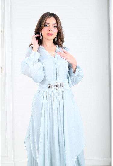 فستان نسائي بنمط الطبقات الانسيابية 