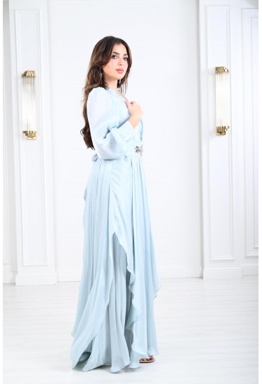 فستان نسائي بنمط الطبقات الانسيابية 