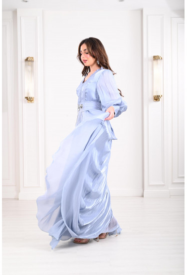 فستان نسائي بنمط الطبقات الانسيابية 