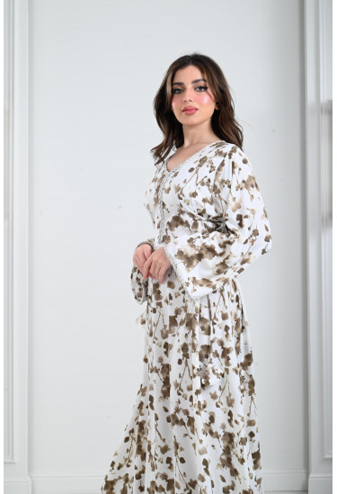 جلابية مطرزة بجدايل الخرز مع اربطة جانبية جلابية مطرزة بجدايل الخرز مع اربطة جانبية