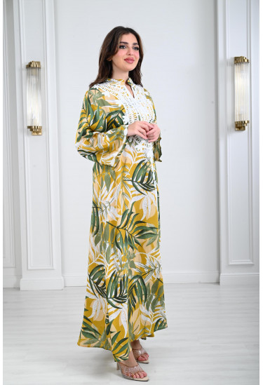 جلابية نسائية بتطريز بارز على الصدر 