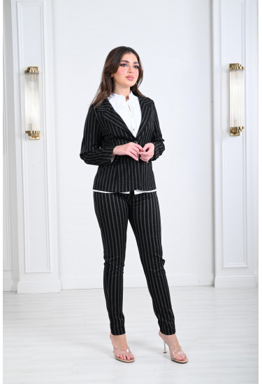 طقم نسائي ذات ياقة كول ريفير طقم نسائي ذات ياقة كول ريفير