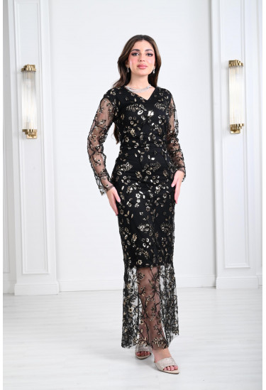 فستان نسائي مطرز بالورود اللامعة 