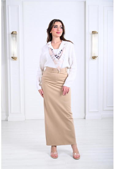 بلوزة نسائية أنيقة مع سكارف مخطط