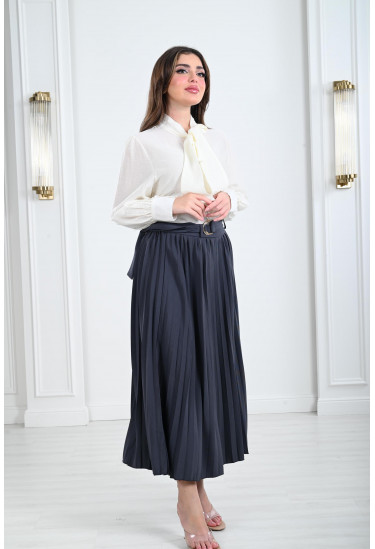 بلوزة نسائية ذات ياقة شرايط بلوزة نسائية ذات ياقة شرايط