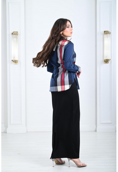 بلوزة نسائية صيفية بتصميم بسيط 