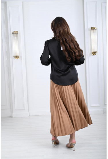 بلوزة نسائية أنيقة بلوزة نسائية أنيقة