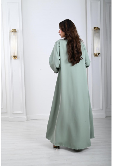 جلابية نسائية بتطريز بارز على الصدر