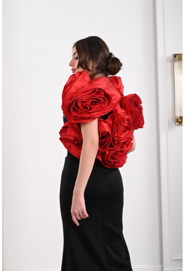 فستان نسائي بجاكت ورد كبيرة