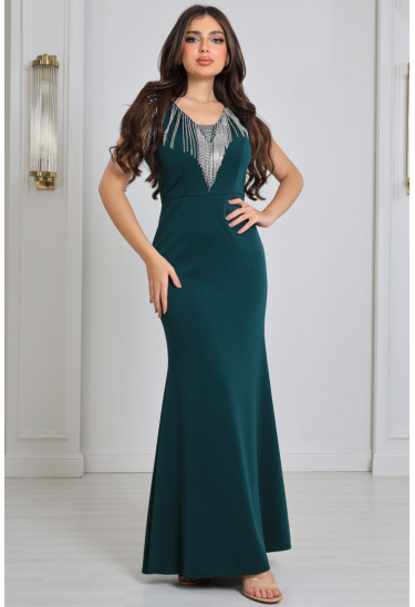 فستان سهرة ذات صدر مزين بسلاسل