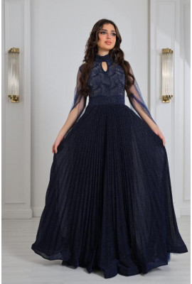 فستان نسائي ذات صدر مطرز و اكمام كيب 