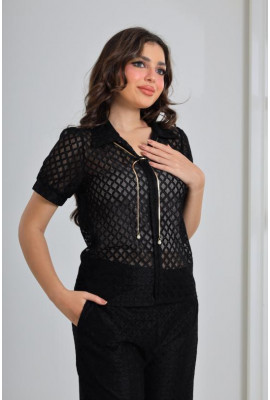 طقم نسائي بنمط معينات شبيكة 