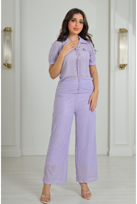 طقم نسائي بنمط معينات شبيكة 