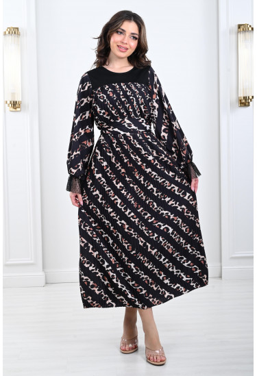 فستان نسائي بخطوط مائلة مزخرفة 