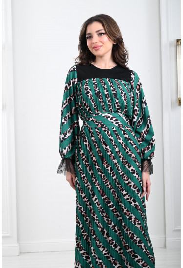 فستان نسائي بخطوط مائلة مزخرفة 