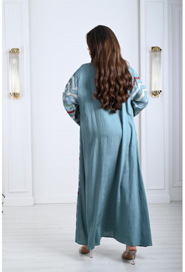 جلابية نسائية بخطوط زجزاجية مطرزة 