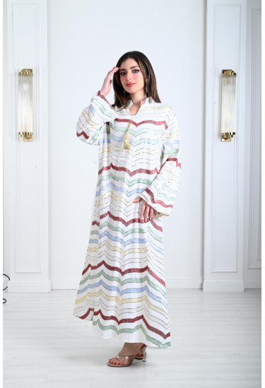 جلابية نسائية بخطوط زجزاجية مطرزة 