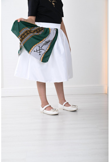 تنورة أنيقة بطبعات انسيابية لليوم الوطني 