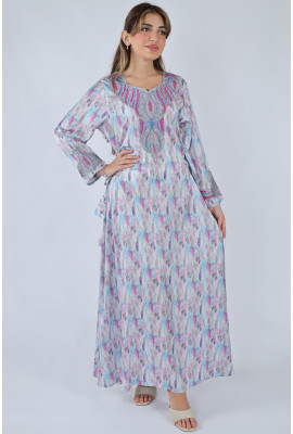 جلابية بنمط عصري و تطريز فاخر