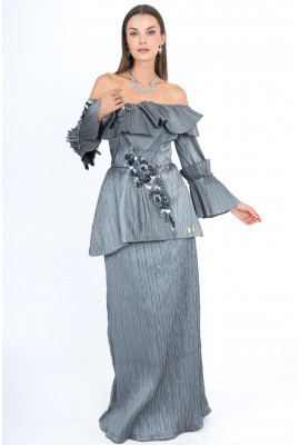 فستان سهرة مكشوف الأكتاف بكسرات