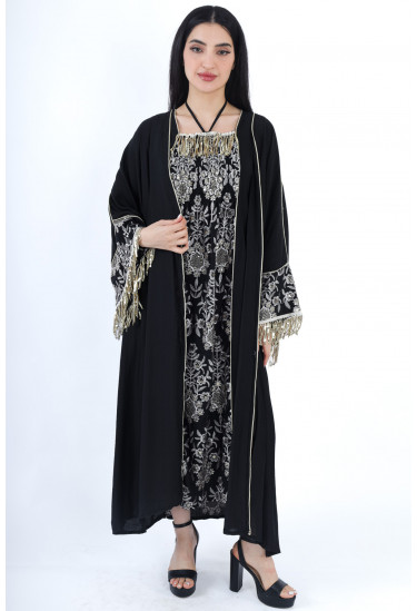 جلابية راقية بتطريز فخم ولمسات ذهبية أنيقة 