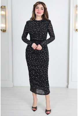 فستان نسائي مزين بفصوص الاستراس