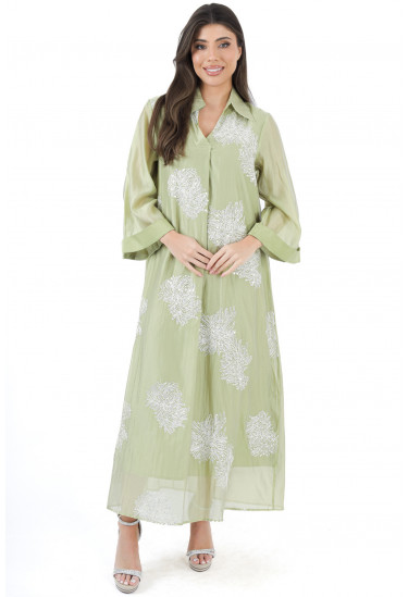 جلابية للمناسبات بأكمام فضفاضة وتطريز أنيق