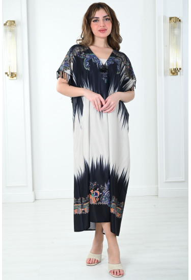 فستان نسائي بنقشات شرقية ولمسات كريستالية