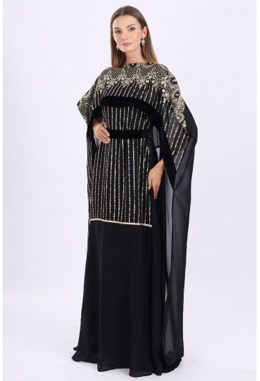 جلابية مميزة بكيب طويل و مطرز