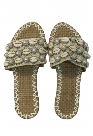 حذاء نسائي من جميل