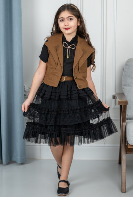 فستان بناتي دانتيل بقصة مذهلة