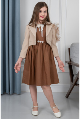 فستان بناتي بتفاصيل أنيقة