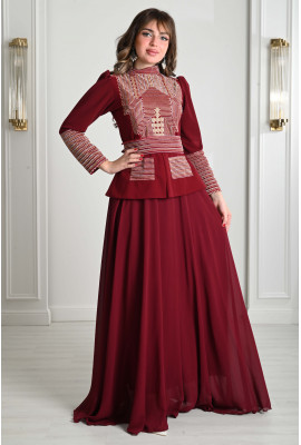 فستان طويل نسائي مطرز