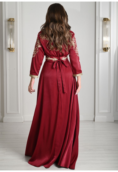 جلابيه نسائي بتصميم عربي مميز