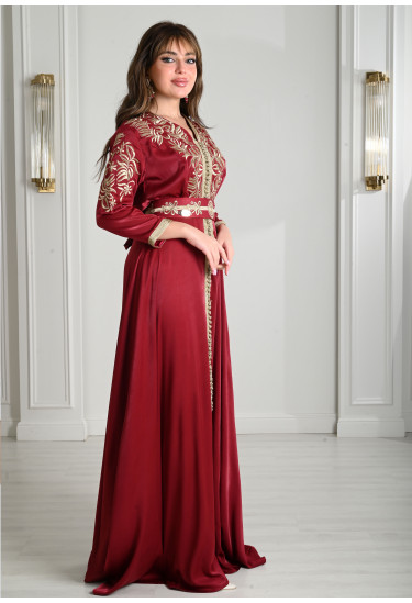 جلابيه نسائي بتصميم عربي مميز