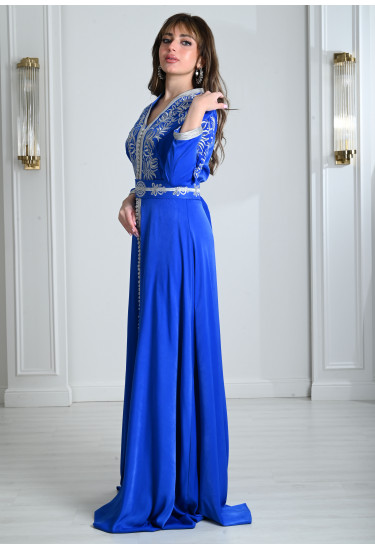 جلابيه نسائي بتصميم عربي مميز