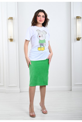 بيجامة نسائية مع تنورة ناعمة