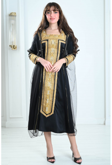 فستان جميل نسائي يوم التأسيس