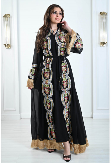 جلابية مزينة بأهداب 