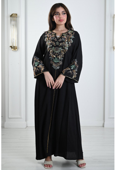 جلابيات نسائية مطرزة بخرز ملون